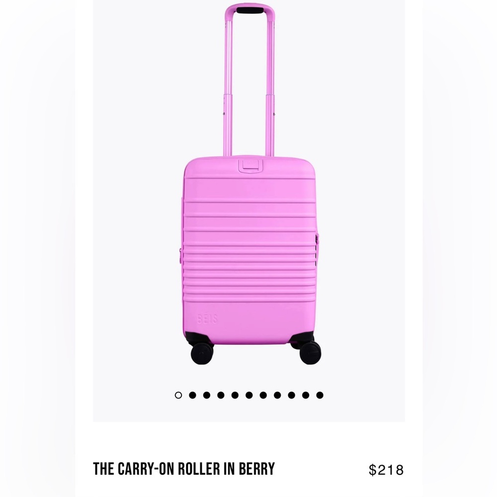 ISO****** Hi!!! Looking for a Béis Berry Carry-on luggage!!!